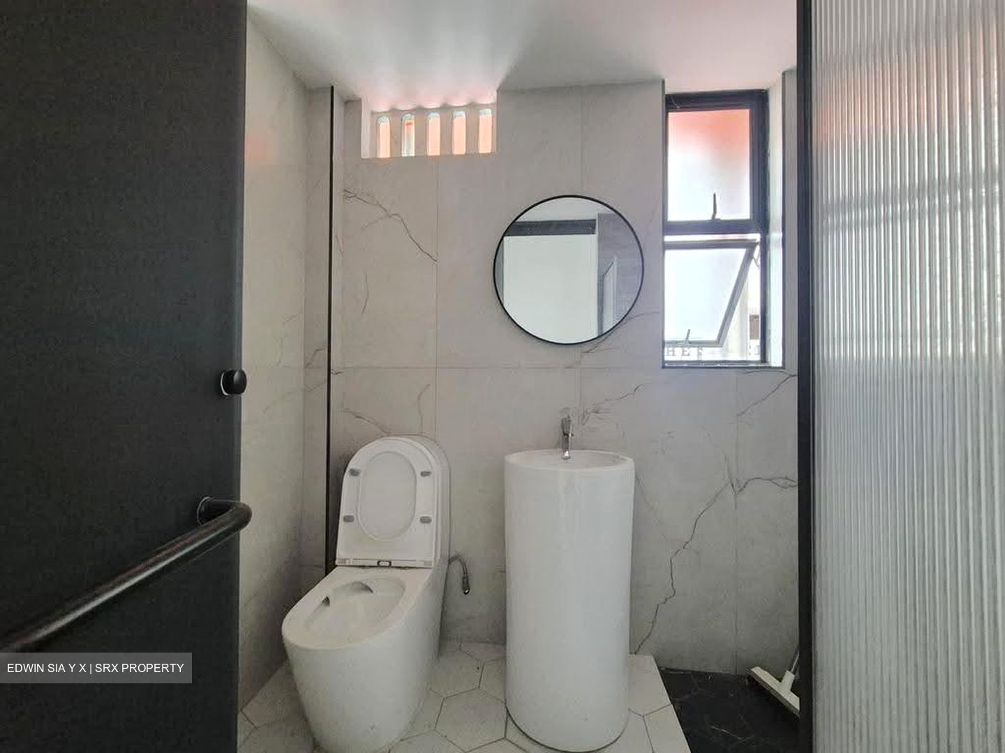 Eastern Residence (D15), Office #608997571